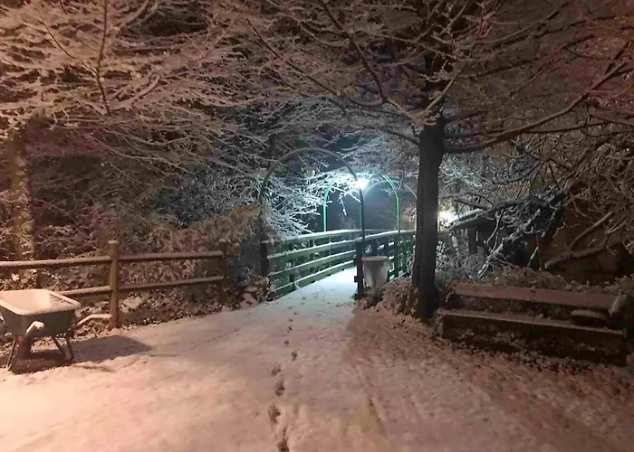 Cozy In 90 M² With Private Pool Domek alpejski *